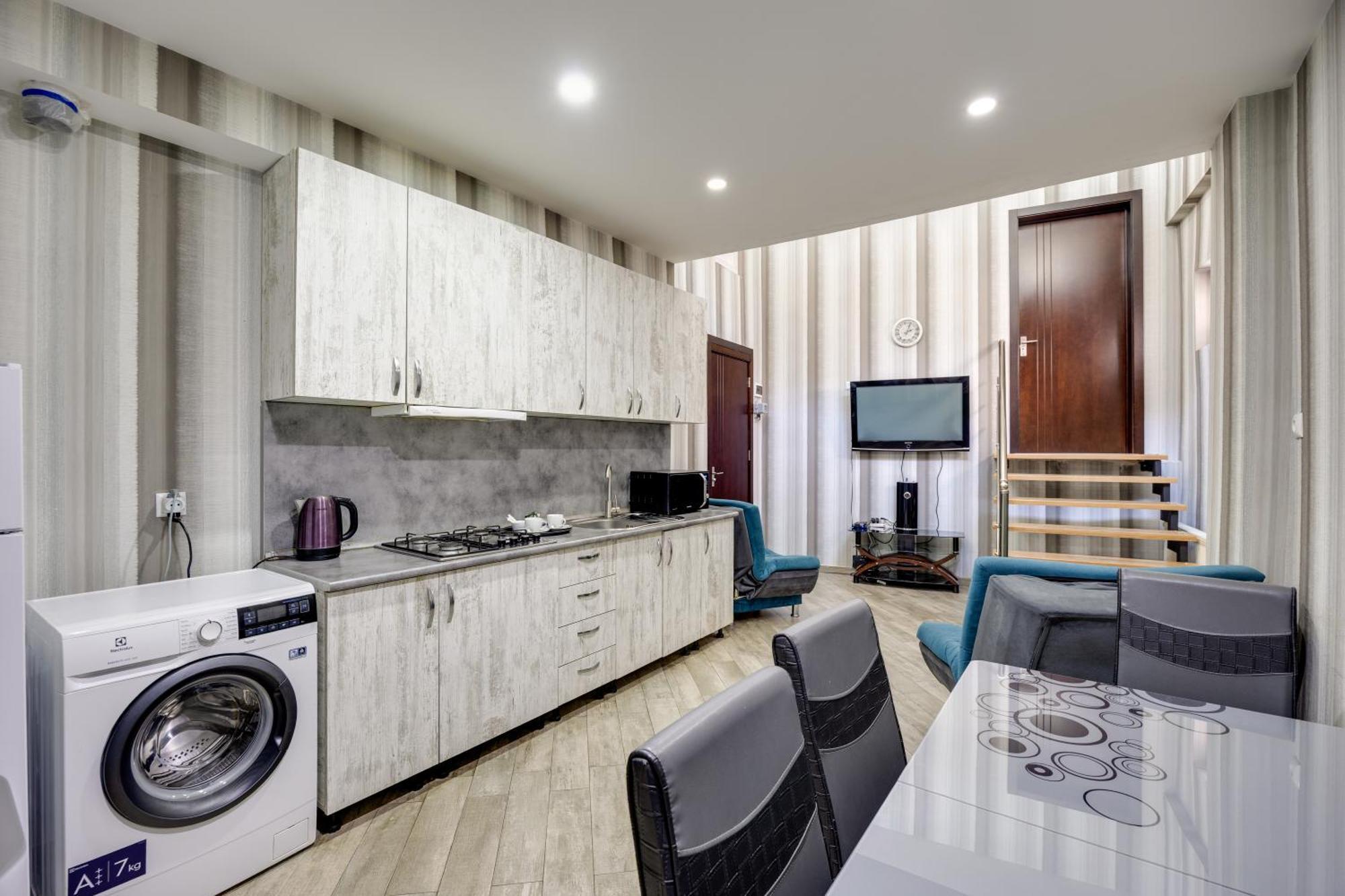 Rustaveli Two Bedroom Apartment With 5 Star Location Tbilisi Exteriör bild